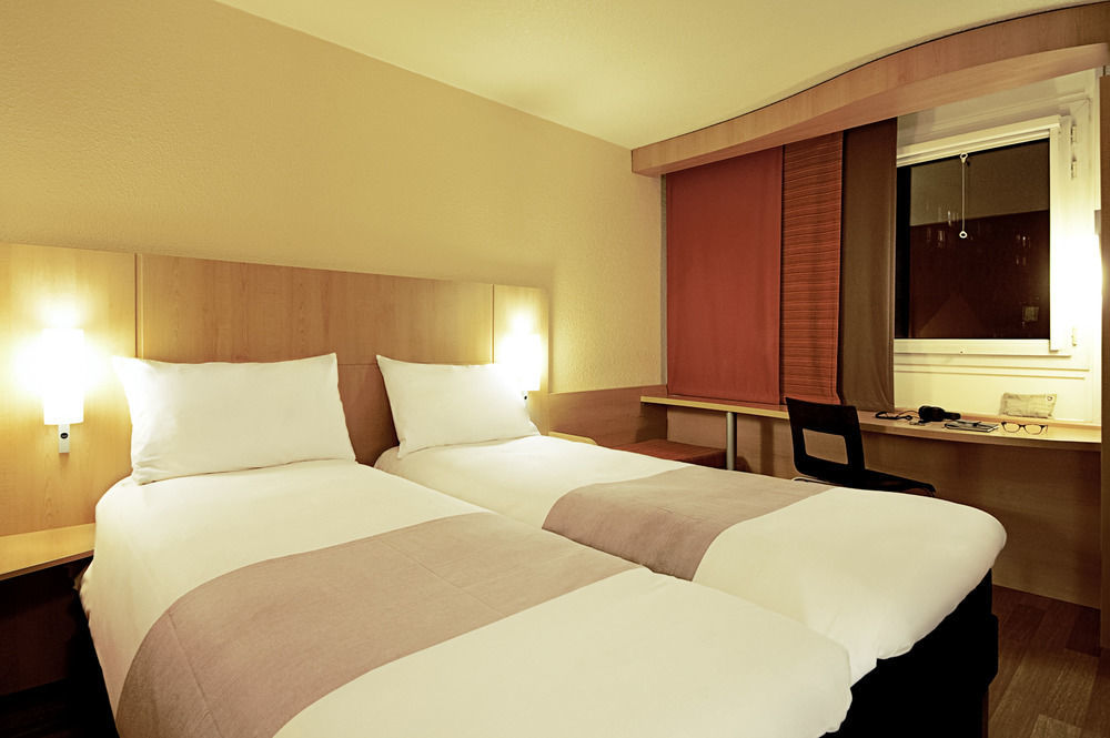 Ibis Nantes Centre Tour Bretagne Hotel Exterior foto